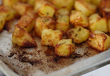 Crisp Potato Cubes with Rosemary