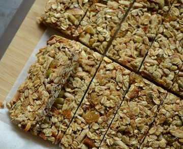 Granola Bars with Nuts and Seeds